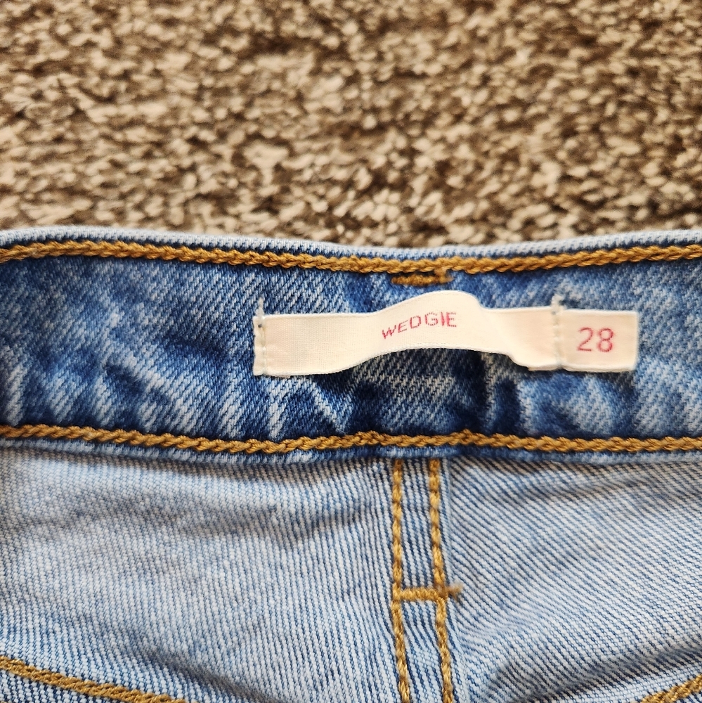 Levi's Premium‎ Wedgie Jeans Distressed Knee Size 28 - Picture 5 of 8